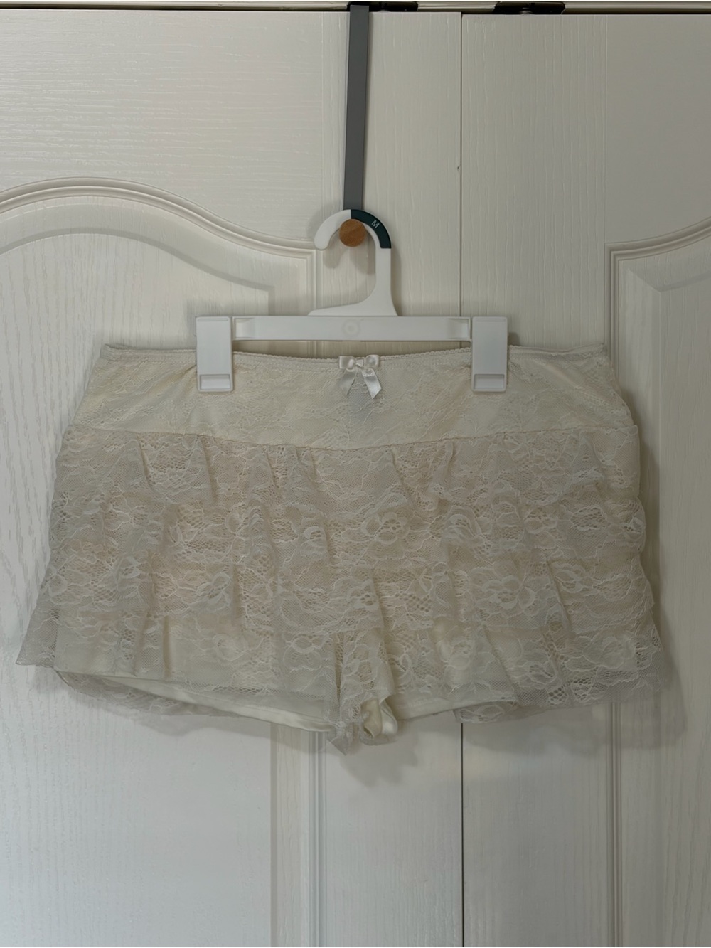 Wild Fable Lace Ruffle Layered Booty Bloomers Shorts Cream Medium